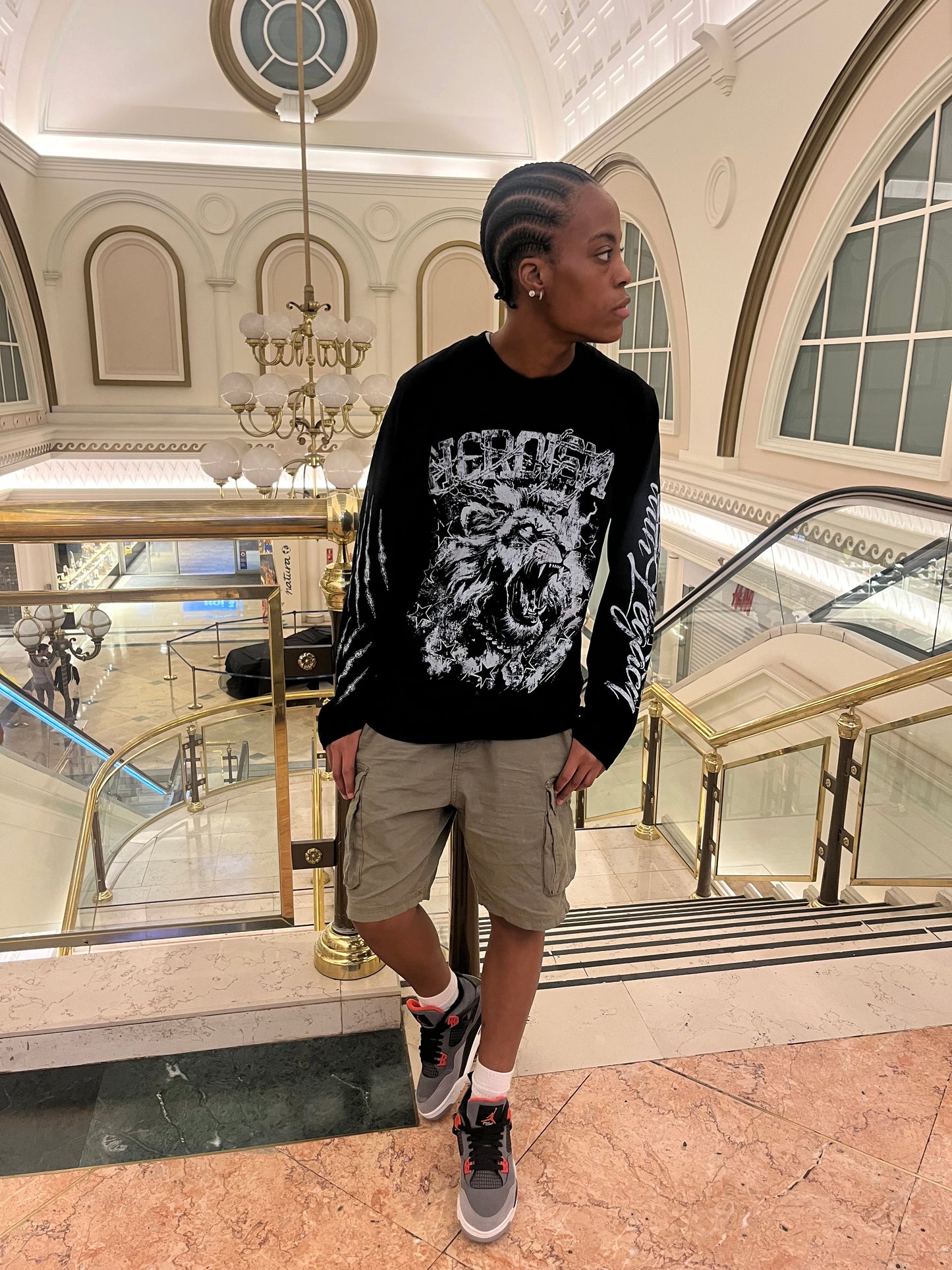 Black Leader’s Den Longsleeve